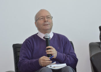 حوار مع المفكر والأديب والإعلامي منصور مهني