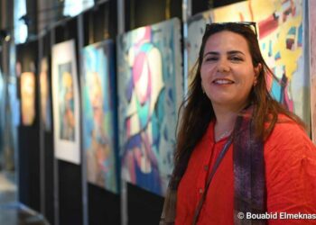 فوزية ضيف الله في الصالون المغربي للكتاب بقصر بلدية باريس