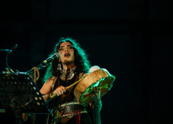 على ركح الحمامات، عرضان متناقضان في الشكل متكاملان في الجوهر “سوداني” و”جذب”، من الايقاعات النابضة  إلى  التجلي الصوفي