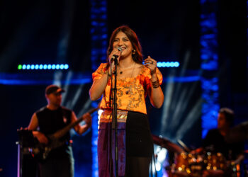 أصول”… إبداع موسيقي يضيعه خطاب متنافر وفقرات بلا انسجام