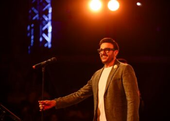 صابرالرباعي في مهرجان الحمامات الدولي، طرب يتهادى بين زمنين